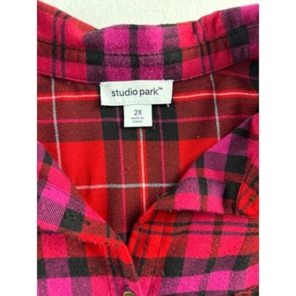 Plaid Button-Down Shirt By Studio Park Size 2X Red & Pink Checkered Pattern - Picture 2 of 4